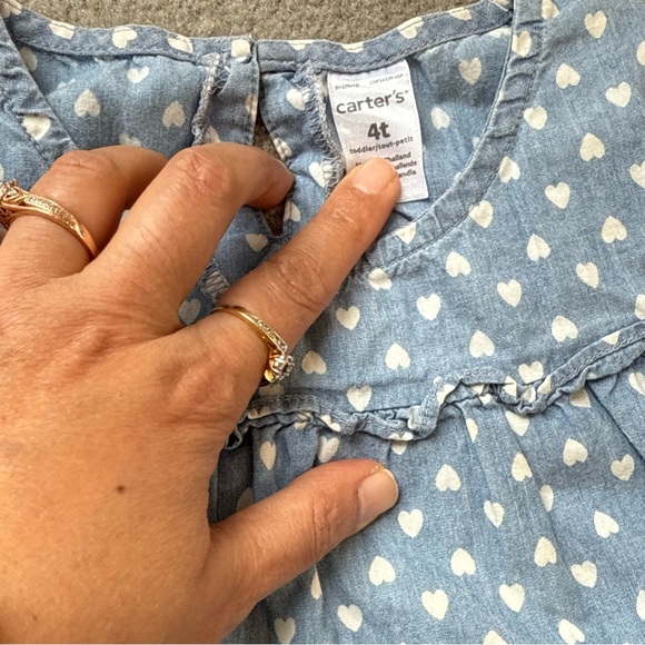 Girls Tops Clothing Lot Size 3T-4T - H&M, Carter’s, Uniqlo, Disney - Picture 8 of 9